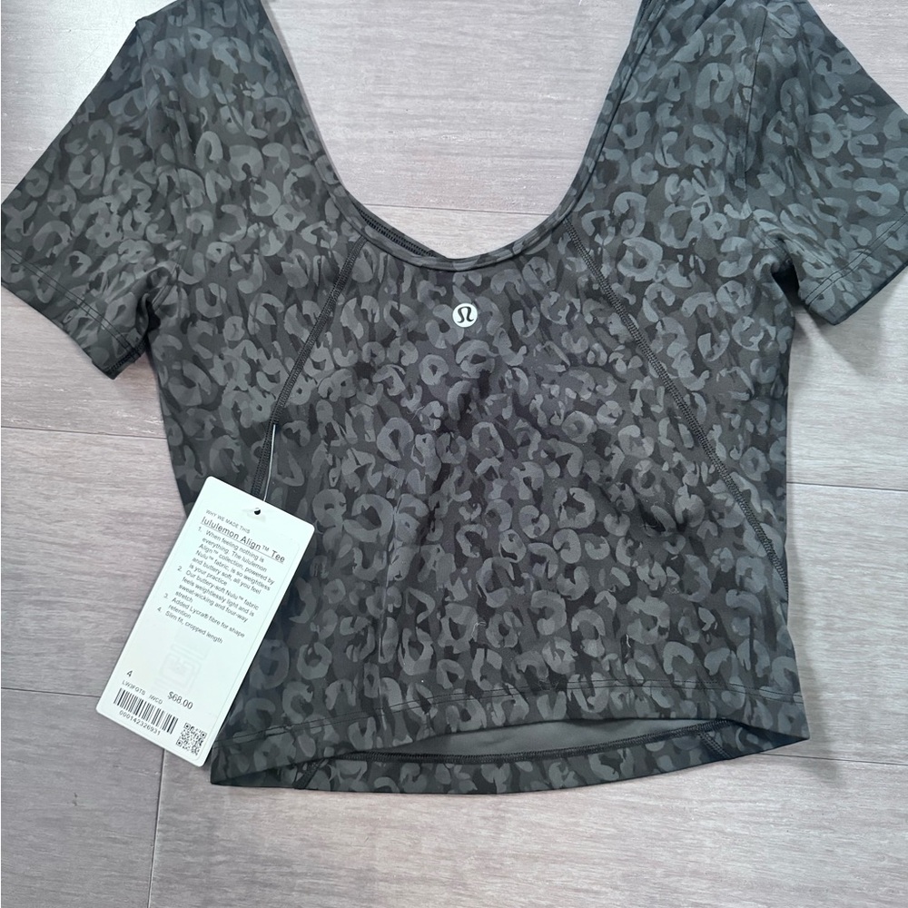 lululemon align tee- Gray Leopard Print